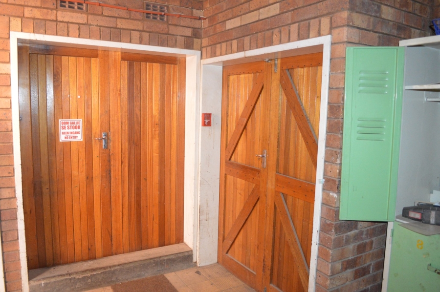 Commercial Property for Sale in Neserhof North West